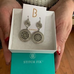 Bancroft Kimmy Drop Earrings and Necklace (SILVER)